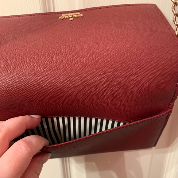 COPY - Gorgeous maroon Kate spade crossbody! 🎀❄️🌹 - Picture 8 of 9
